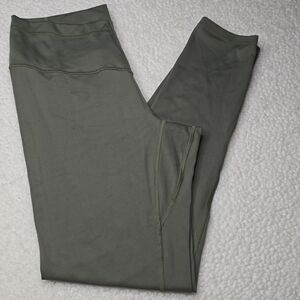 733 NWT Gymshark Everyday V Waistband Leggings Size Large Color CORE OLIVE